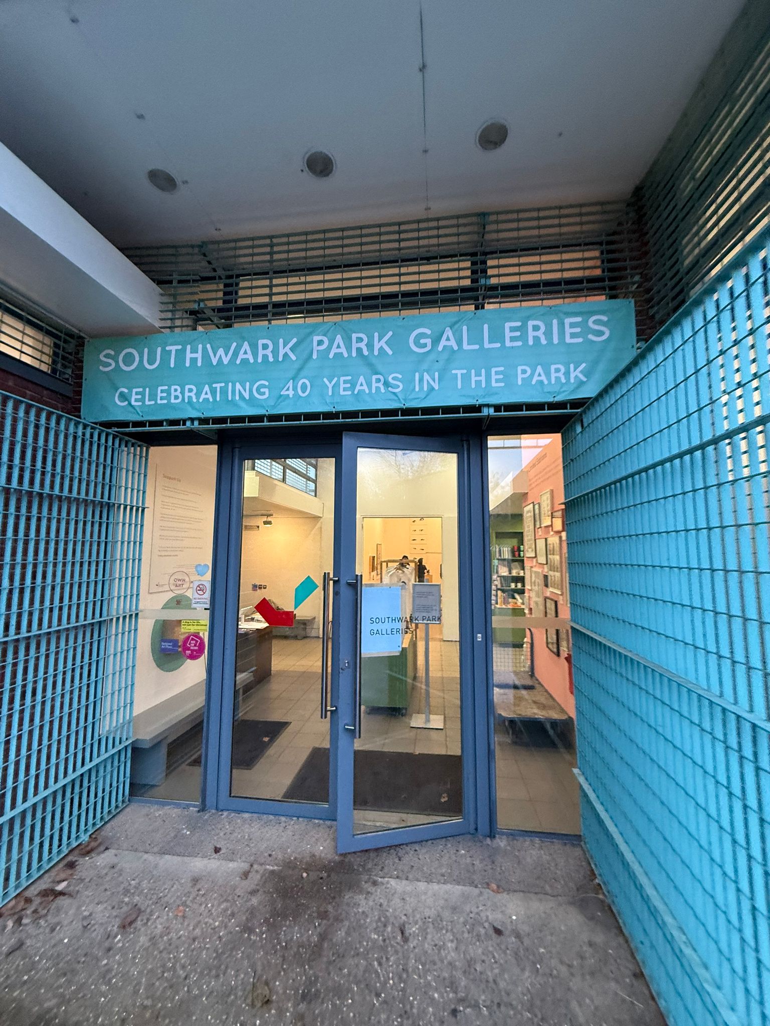 Aluminium commercial door repaired and aligned in Southwark London